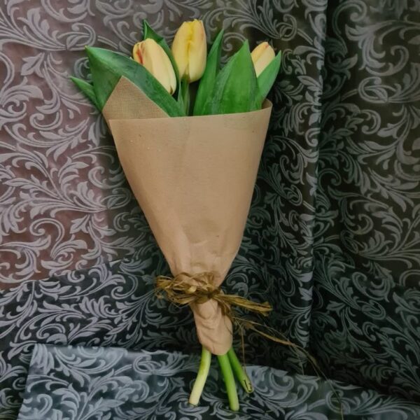 Tulip bouquet small