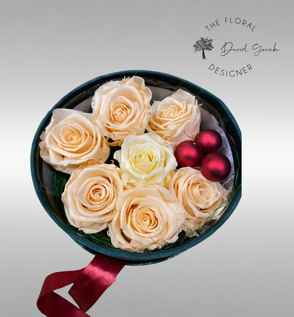 cream preserved roses in a premium hat box